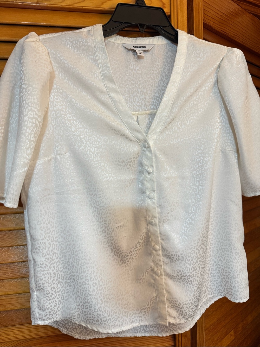 Express White Satin Jacquard Button-Front V-Neck Blouse